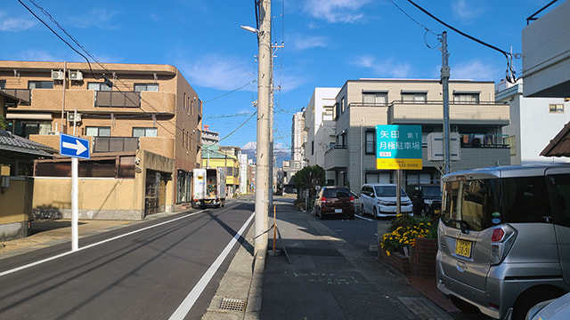 駐車場入口道路「矢田第一駐車場」